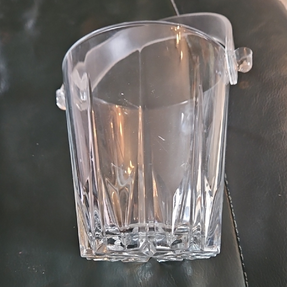 Elegant Clear Glass Tumbler